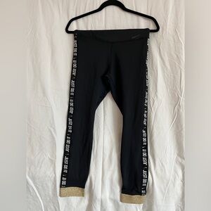 SIZE M WOMEN'S THE NIKE ONE LUXE Training Leggings Black / Gold